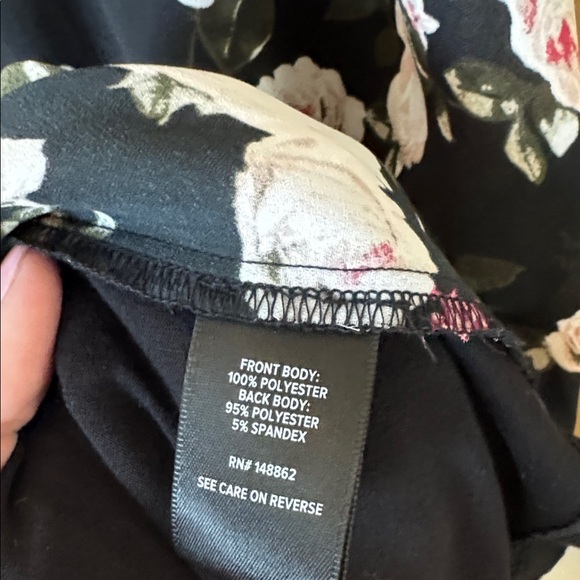 Torrid Floral Georgette Button Floral Blouse Shirt Tank Black Size 2X - Picture 5 of 5